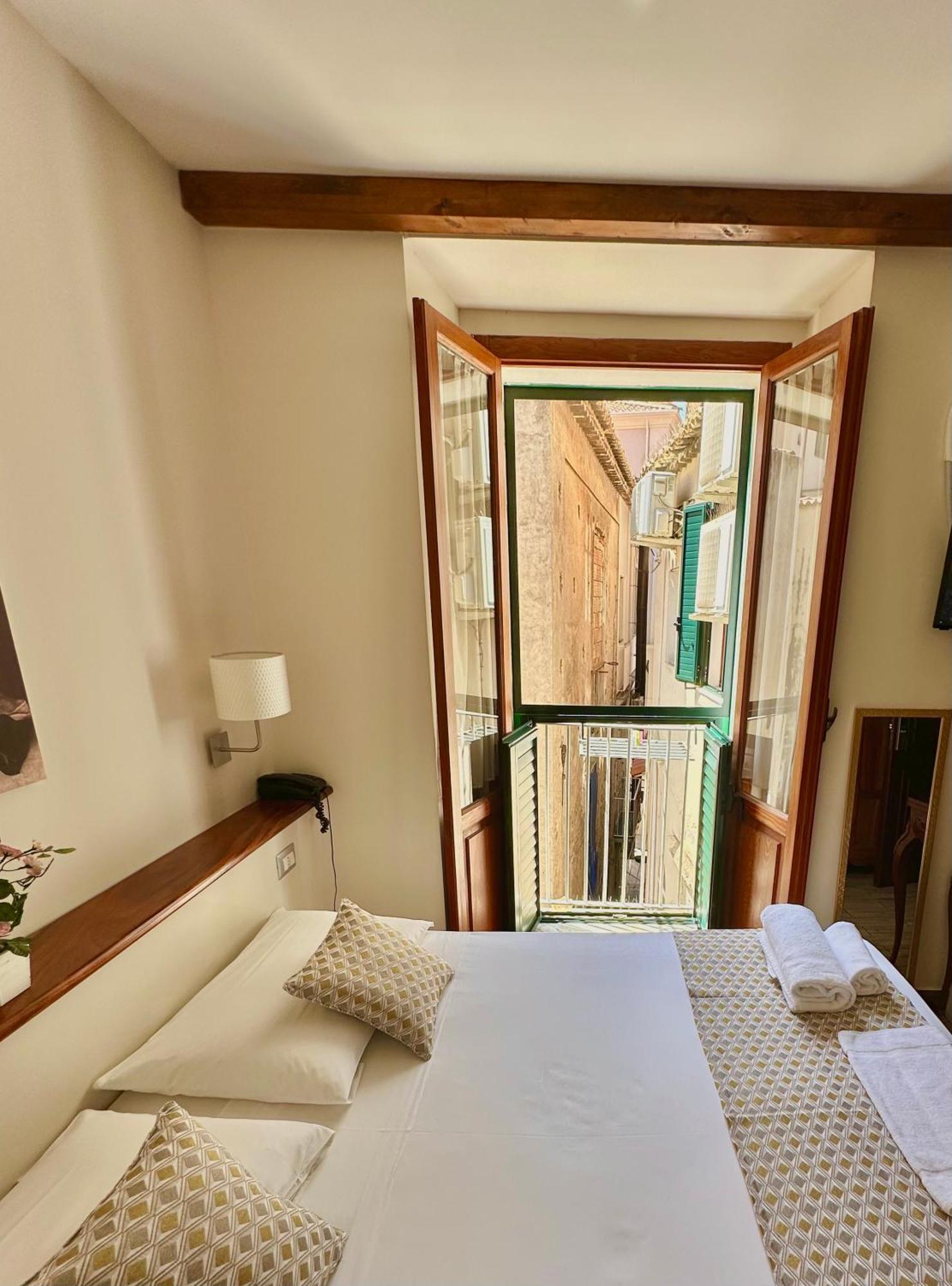 Lorylu Hotel Tropea Eksteriør billede