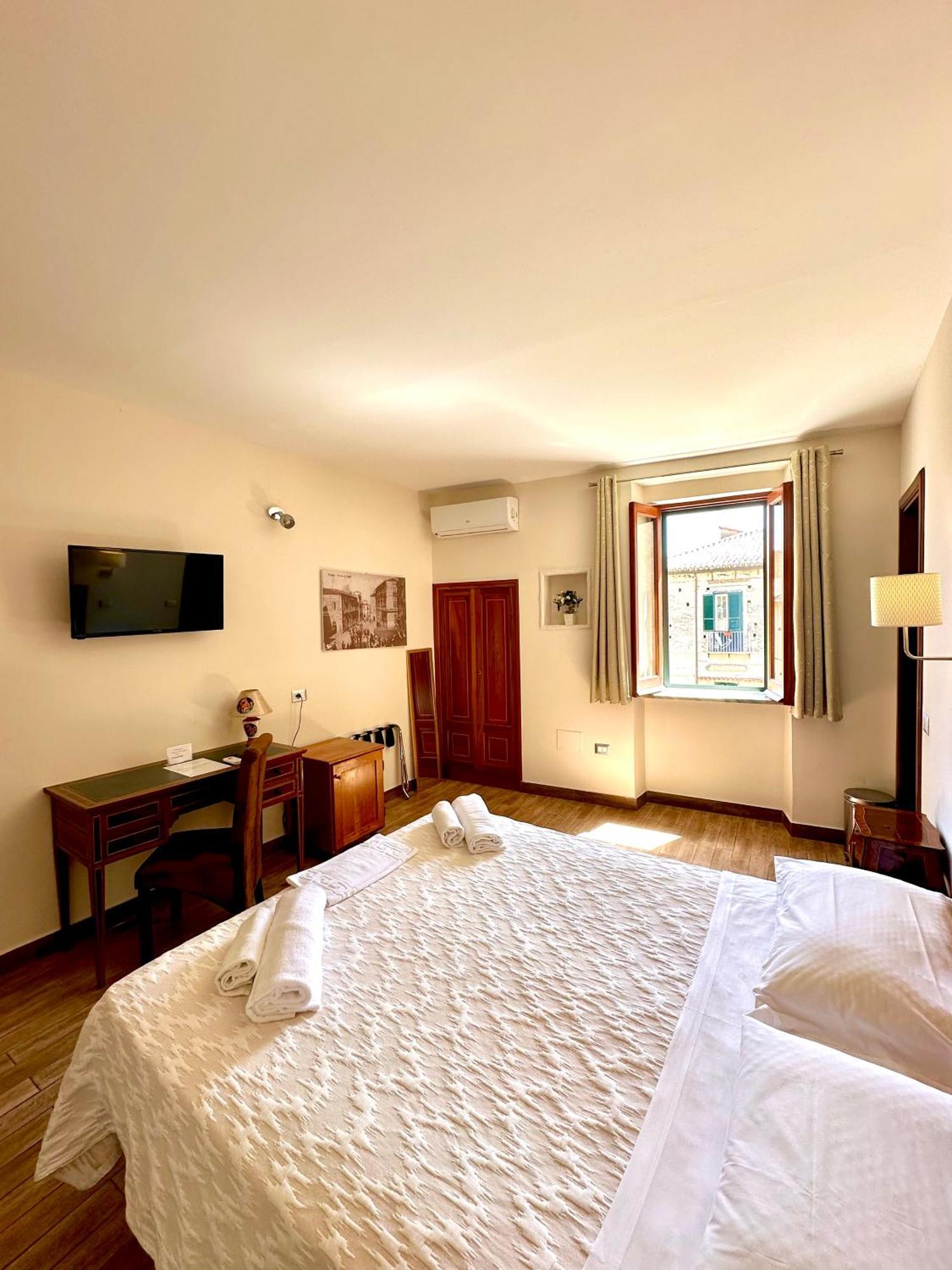 Lorylu Hotel Tropea Eksteriør billede